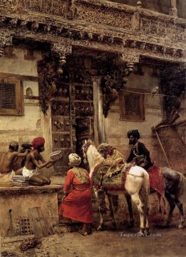  HM Lienzo - Artesano vendiendo casos por un edificio de madera de teca Ahmedabad indio egipcio persa Edwin Lord Weeks